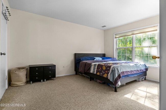 Building Photo - 6072 Cedar Ct