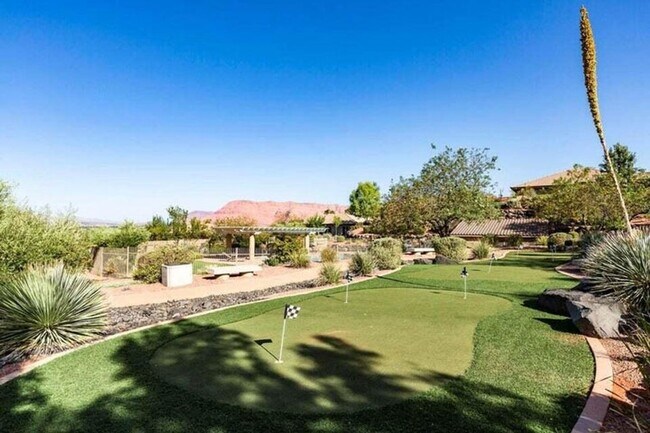 Building Photo - Highly Desirable Lakota Ridge!