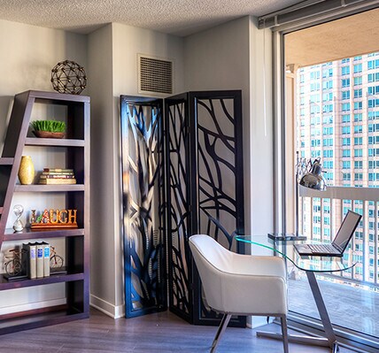 Building Photo - 530 N State St