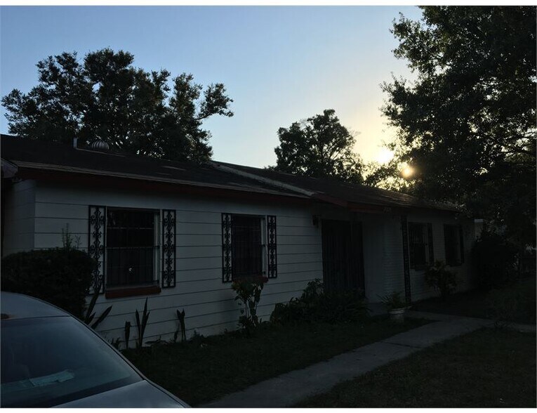 Building Photo - 3725 E 38th Ave