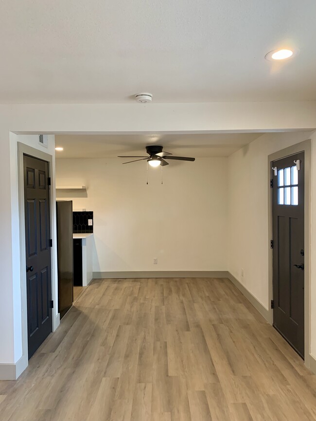 Dining Room - 3407 SW Gage Blvd