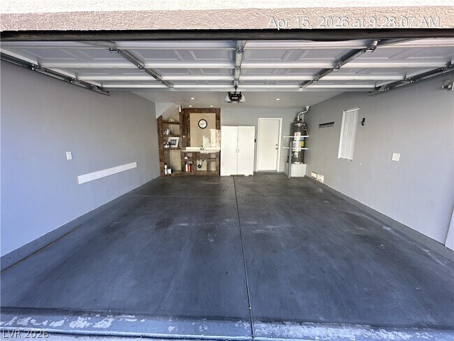 Building Photo - 8848 Hampton Green Ave