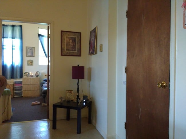 Building Photo - 1557 Main St