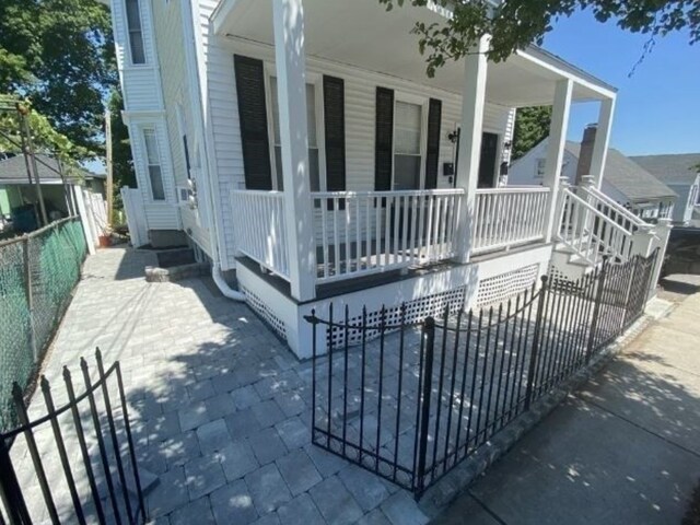 Building Photo - 323 Bainbridge St
