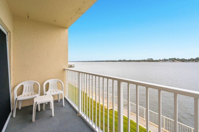 Building Photo - Riverfront 1-Bedroom Condo with Intracoastal Views – Daytona Beach, FL