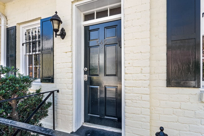 Building Photo - 545 E Congress St