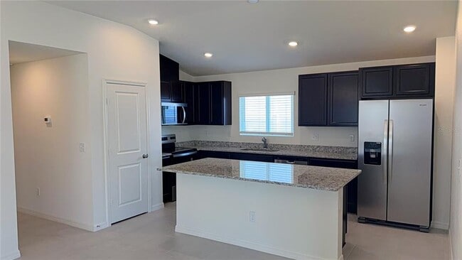 Building Photo - 2905 Lavanda Dr