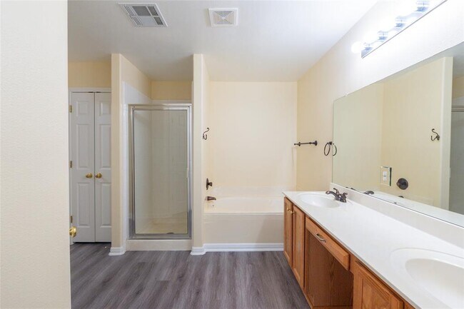 Building Photo - 11712 Dunfries Ln