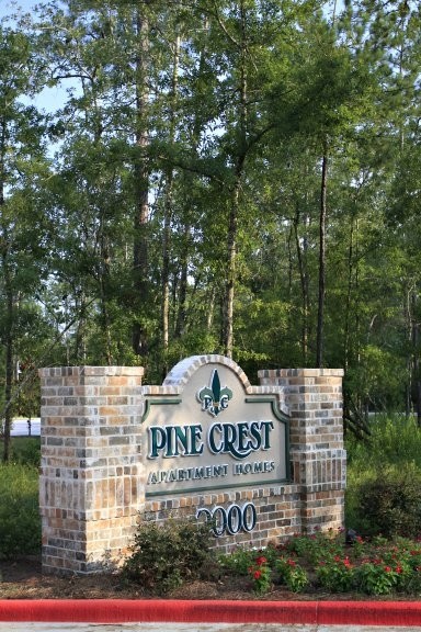 Building Photo - Pine Crest Apartments