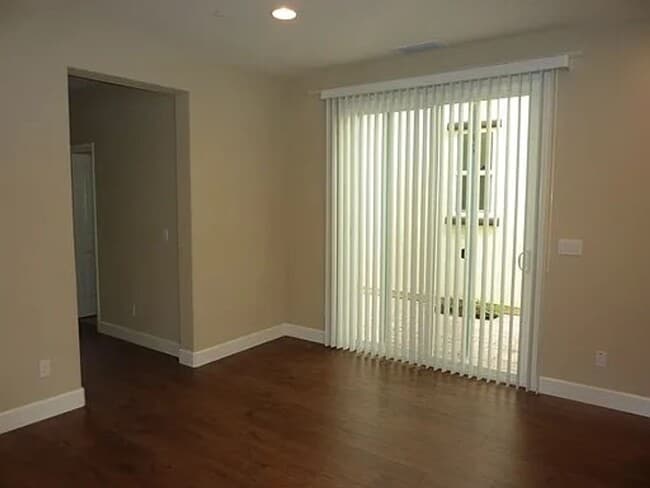 Building Photo - Fantastic Location in Roseville off Blue Oaks!  4 Bedroom Home with Downstairs Bedroom and Full B...