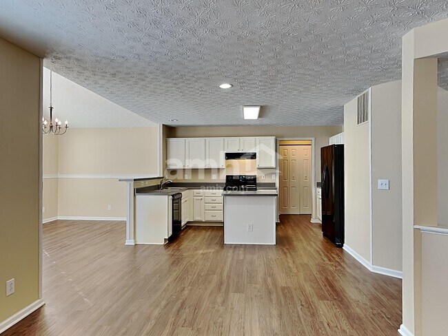 Building Photo - 5954 Courtney Pl