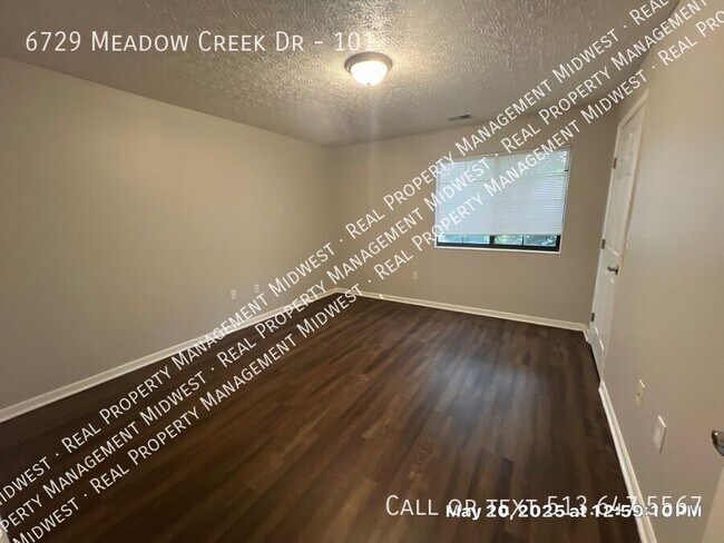 Building Photo - 6729 Meadow Creek Dr