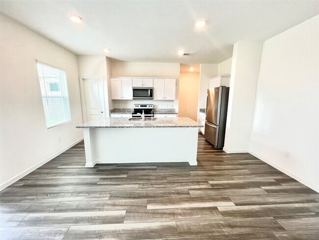 Building Photo - 5915 Grantgrala Dr