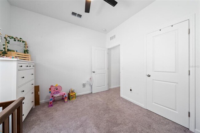 Building Photo - 1485 Effra Wy