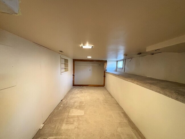 Building Photo - 361-361 Williams Ave S