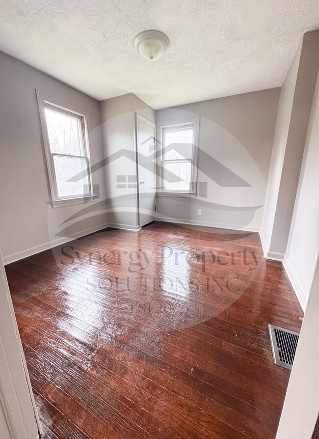 Building Photo - Rental Available