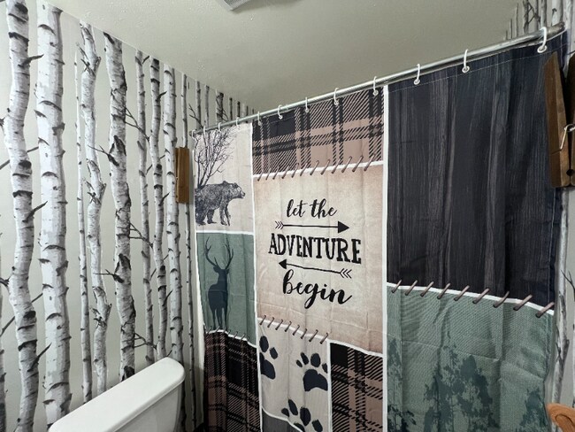 Building Photo - 2301 Lincoln