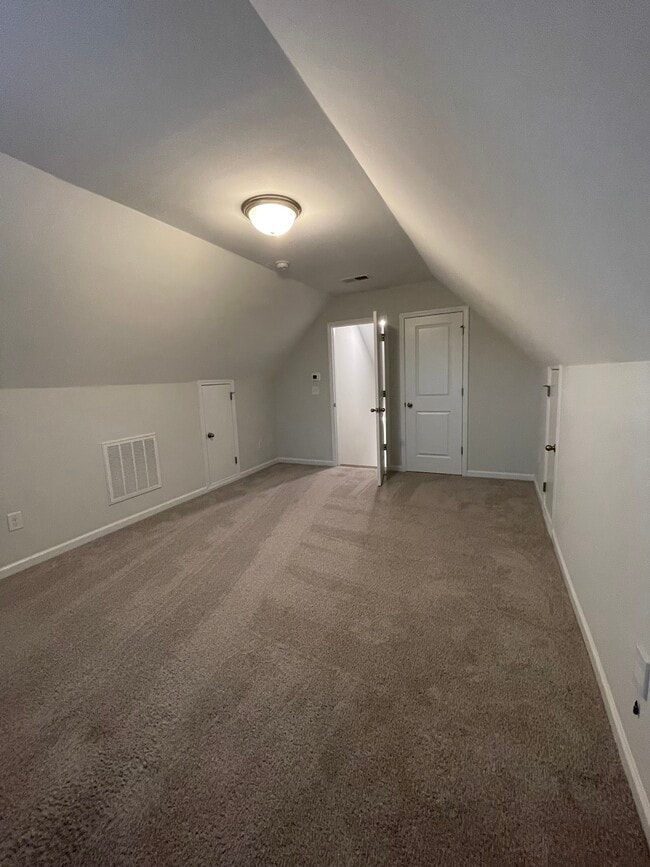 Building Photo - 840 Orchard Valley Ln