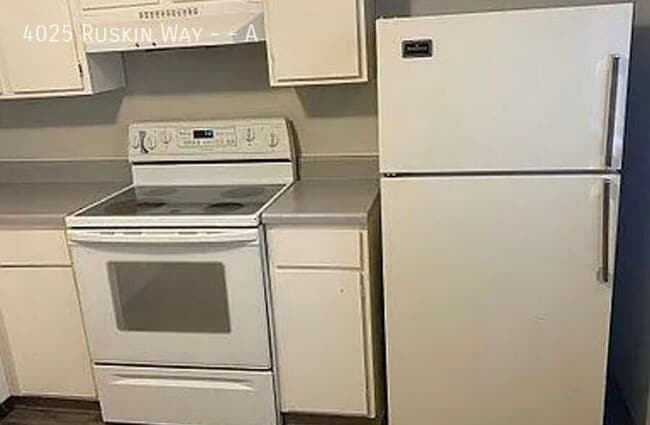 Building Photo - 4025 Ruskin Way