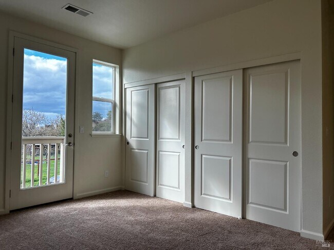 Building Photo - 2042 Ravello Way