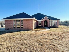 Building Photo - 44 Private Rd 5686