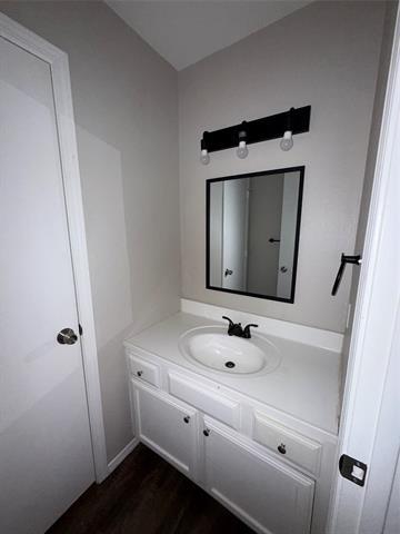 Building Photo - 2203 Chatham Square Ct