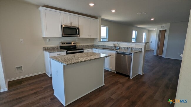 Building Photo - 521 Autumn Blaze