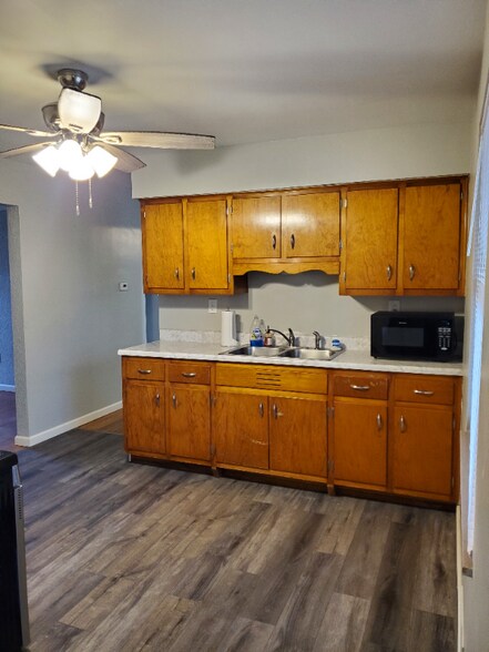 Building Photo - 5603 Barbara Ct