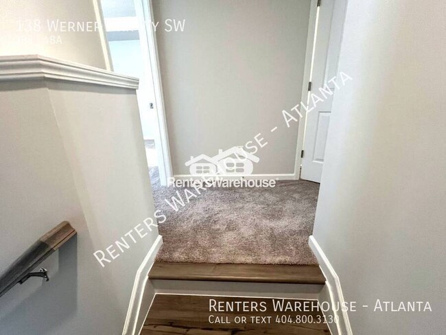 Building Photo - Luxurious Townhome! 3 Bedroom with Bonus R...