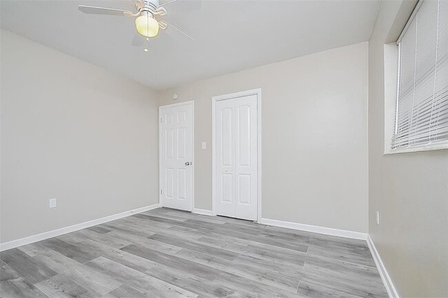 Building Photo - 1139 Cir Dr-