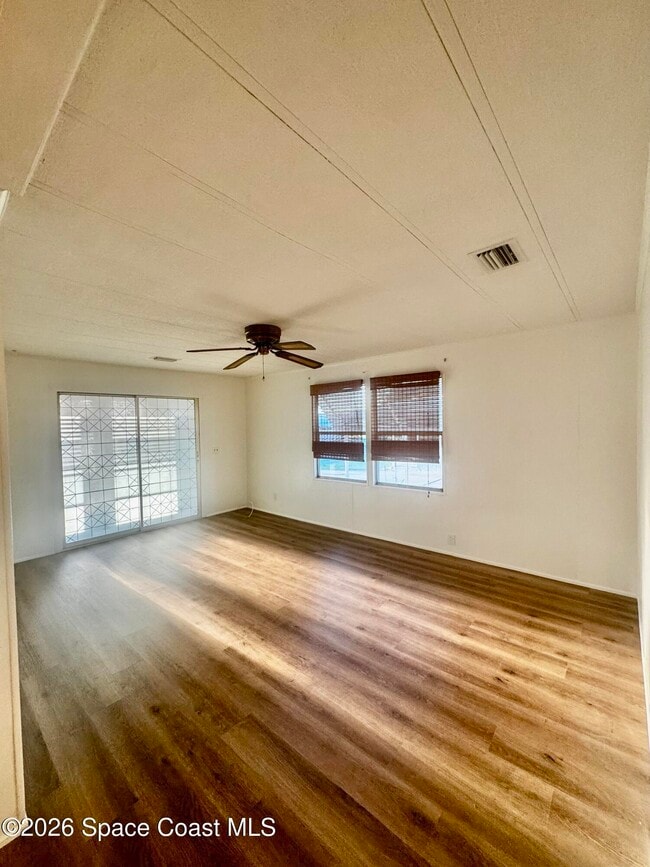 Building Photo - 515 Jennifer Cir