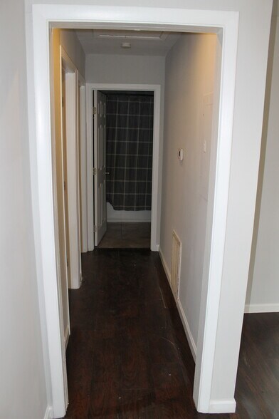 Building Photo - 756 Sunset Blvd SW