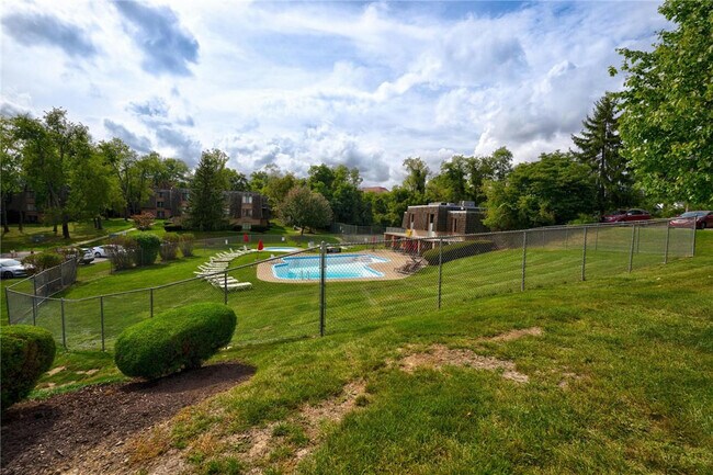 Building Photo - 1314 Forest Green Dr