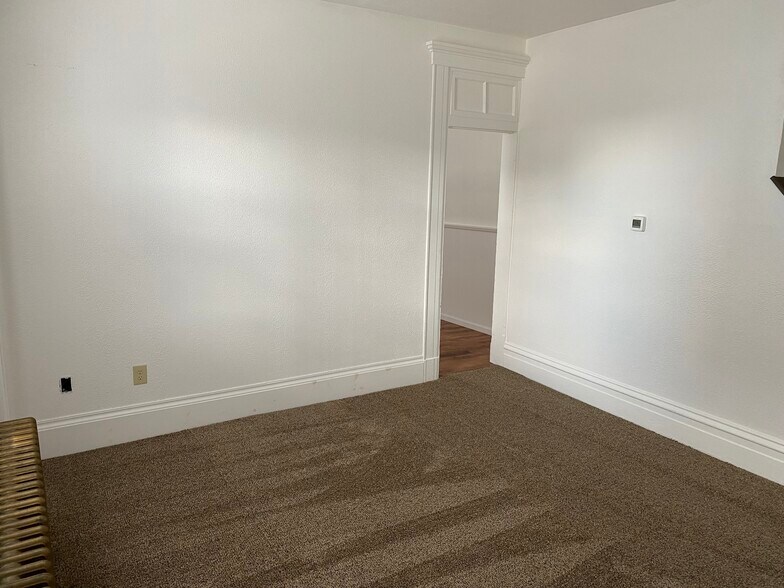 Building Photo - 317 3rd St