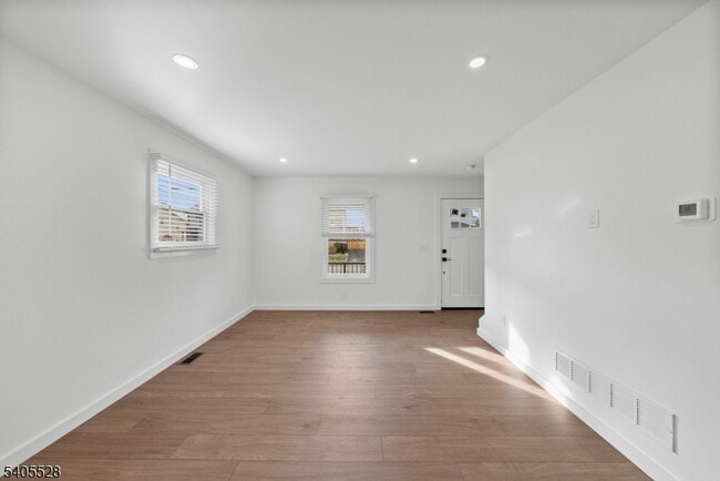 Building Photo - 78 Anderson St