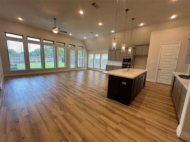 Building Photo - 23730 McNabb Spur Ln