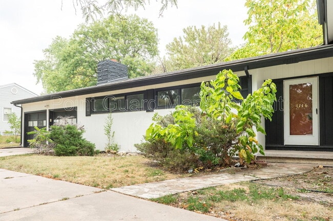 Building Photo - 1716 N Harvard Ave