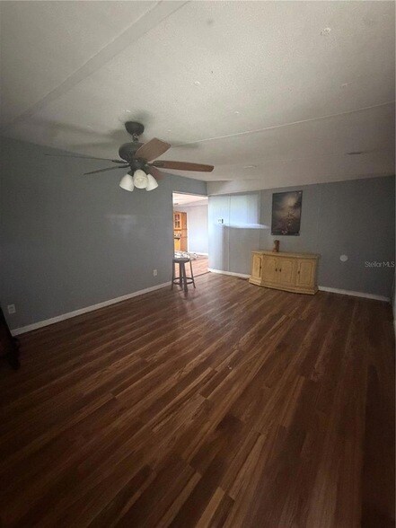 Building Photo - 6828 FL-33