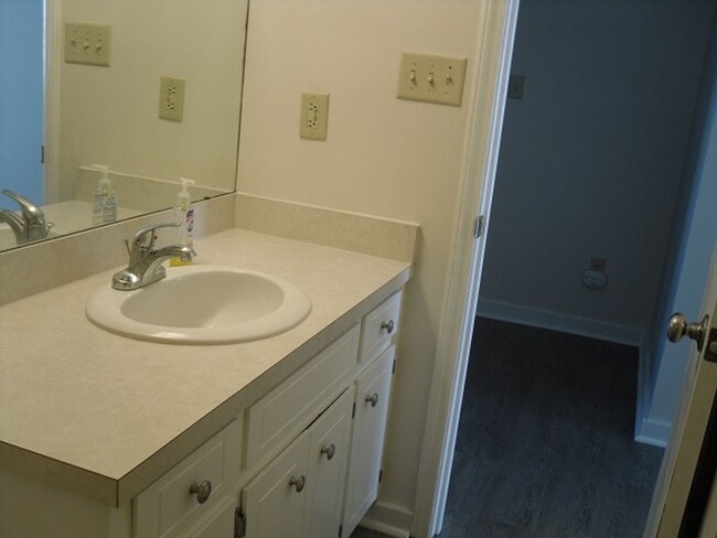 Building Photo - 31 Ohara Dr