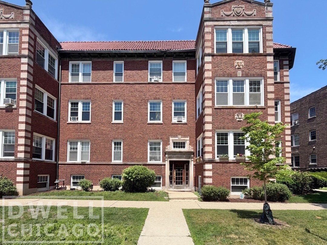 Building Photo - 321 Kedzie St
