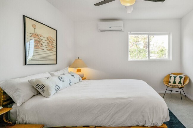 Building Photo - COMING SOON: 3-Bed, 2-Bath Desert-Modern B...