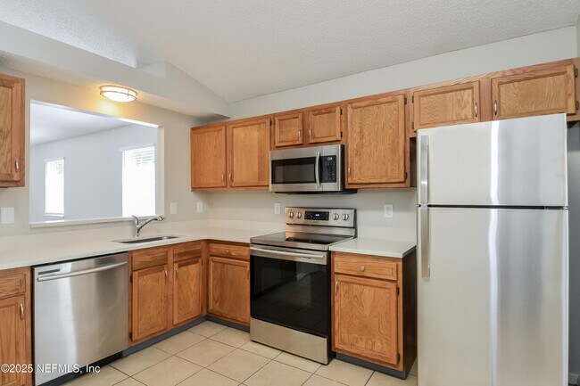Building Photo - 2671 Sam Houston Pl