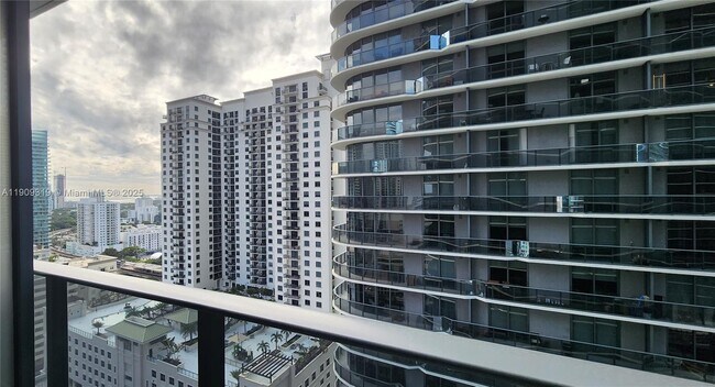 Building Photo - 45 SW 9th St