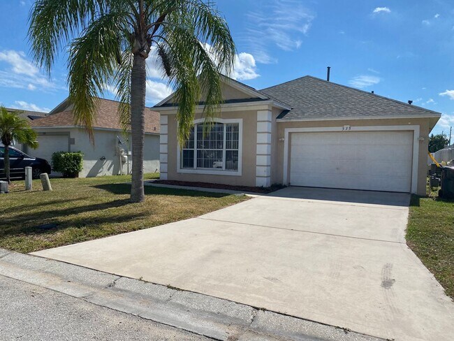 Primary Photo - 4 Bedroom Pool Home in Davenport, FL