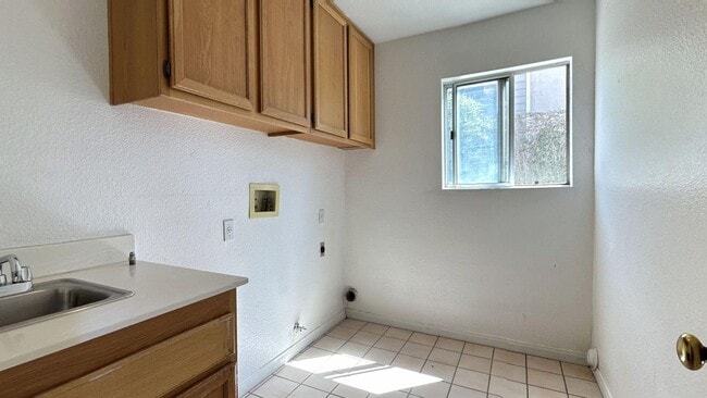 Building Photo - 2191 S Wild Canyon Dr