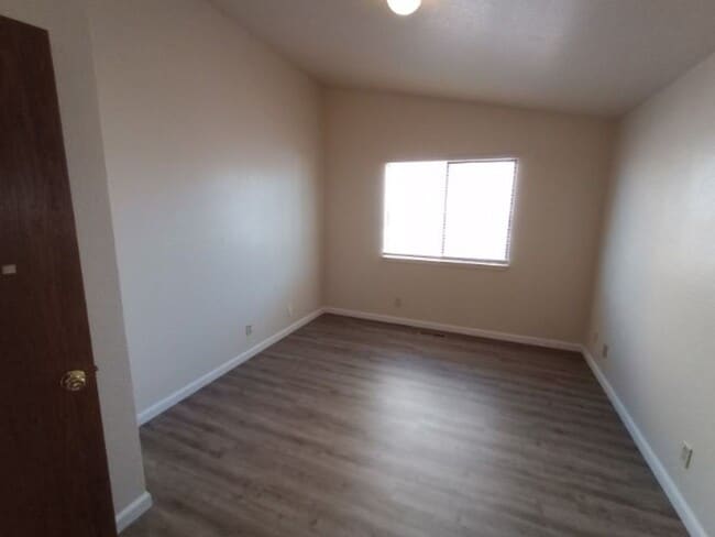 Building Photo - Timothy Way Duplex