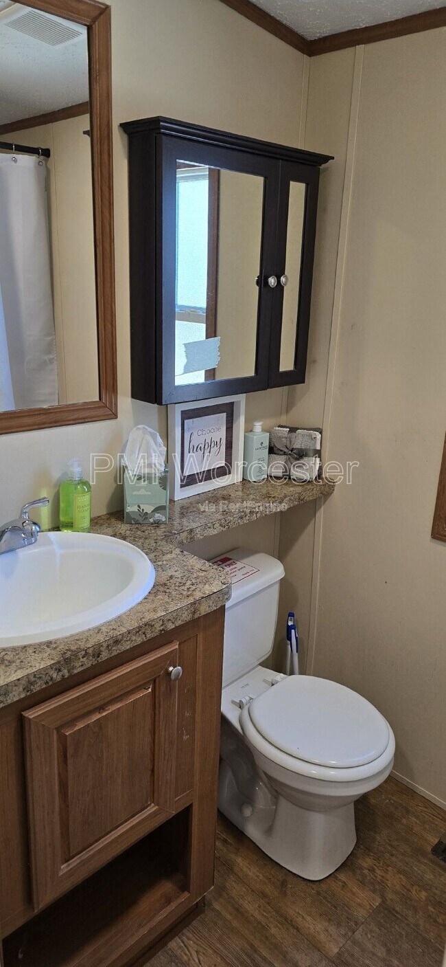 Building Photo - 151 Hartford Tpke