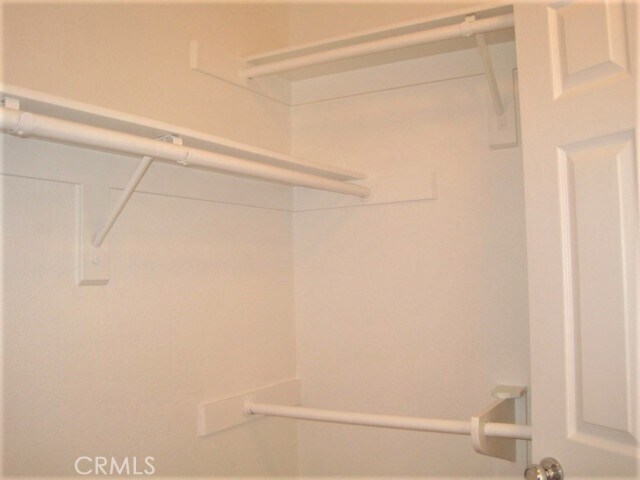 Building Photo - 6686 Laurelton Ln
