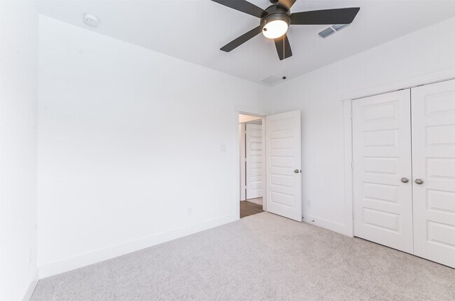 Building Photo - 10916 Keaton Landing Dr