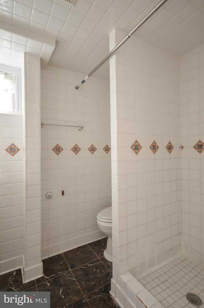 Building Photo - 1111 Gilbert Rd